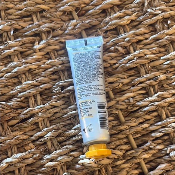 SKIN&CO Roma Citrus Amaro Hand Cream – Travel Size 0.5 oz - Picture 2 of 2